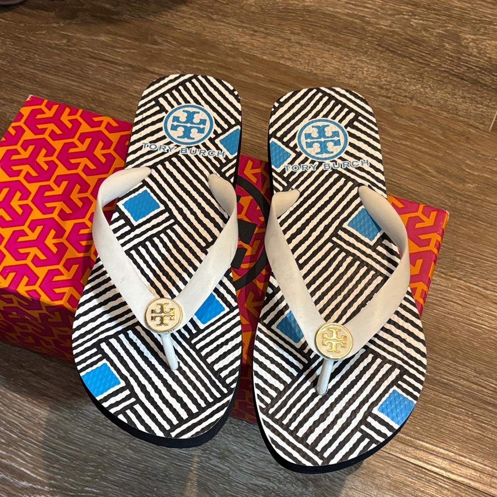 Tory Burch Flip Flops 8